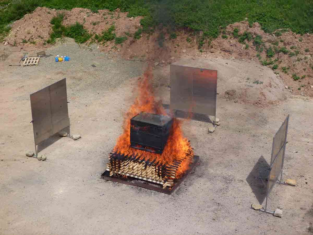 UN6c bonfire test with production container